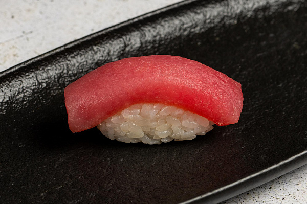 Нигири тунец фотография блюда
